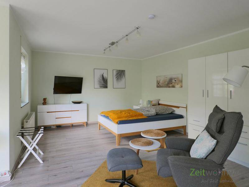 (EF0719_M) Dresden: Bannewitz, Bezug in neu renovierte und neu möblierte Einliegerwohnung mit Terrasse, WLAN inkl., 1728 Bannewitz