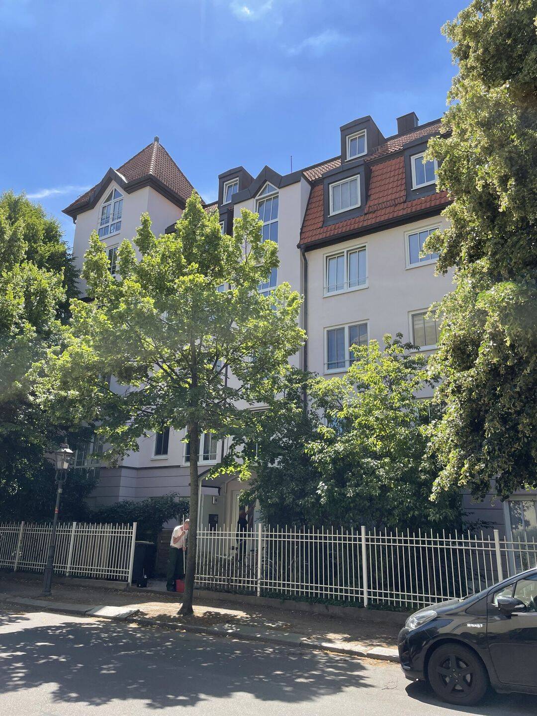 Bezugsfreie 1-Raum-Wohnung mit Terrasse und Gartenanteil in Dresden-Striesen, 1309 Dresden
