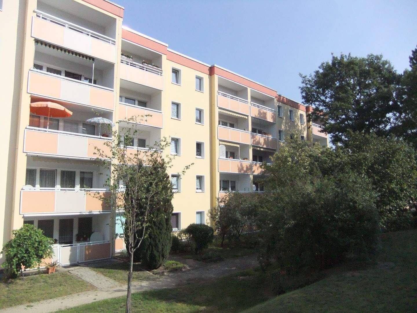 Bezugsfertig sanierte 3-Zimmer-Wohnung mit Balkon, 1558 Großenhain
