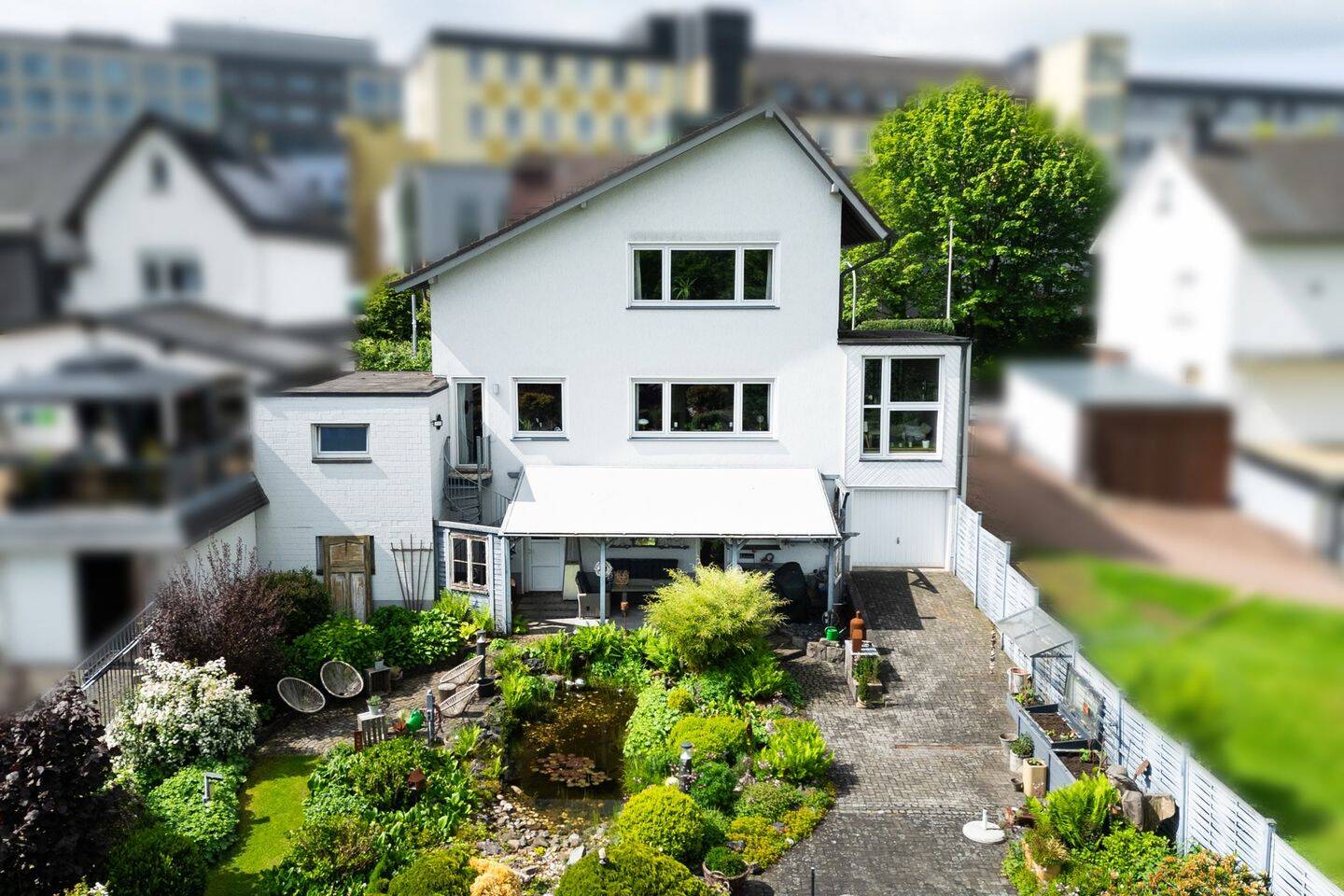 Großzügiges Zuhause mit Gartenparadies, 59759 Arnsberg