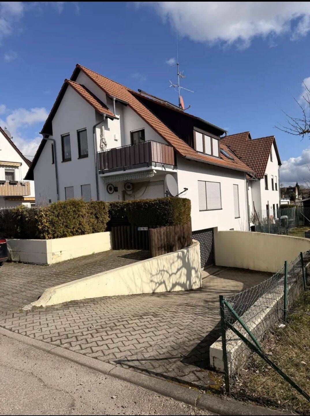 Gepflegte 3-Zimmer-Erdgeschosswohnung mit Garten, Balkon & Tiefgaragenstellplatz in Rutesheim –, 71277 Rutesheim