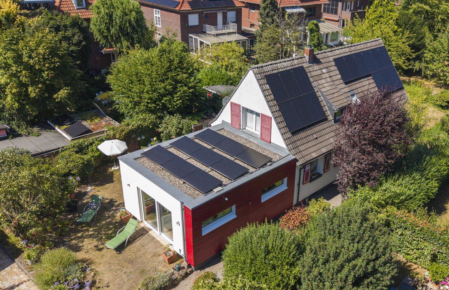 Großzügiges Einfamilienhaus mit modernem Anbau und klaren Linien im Erphoviertel!