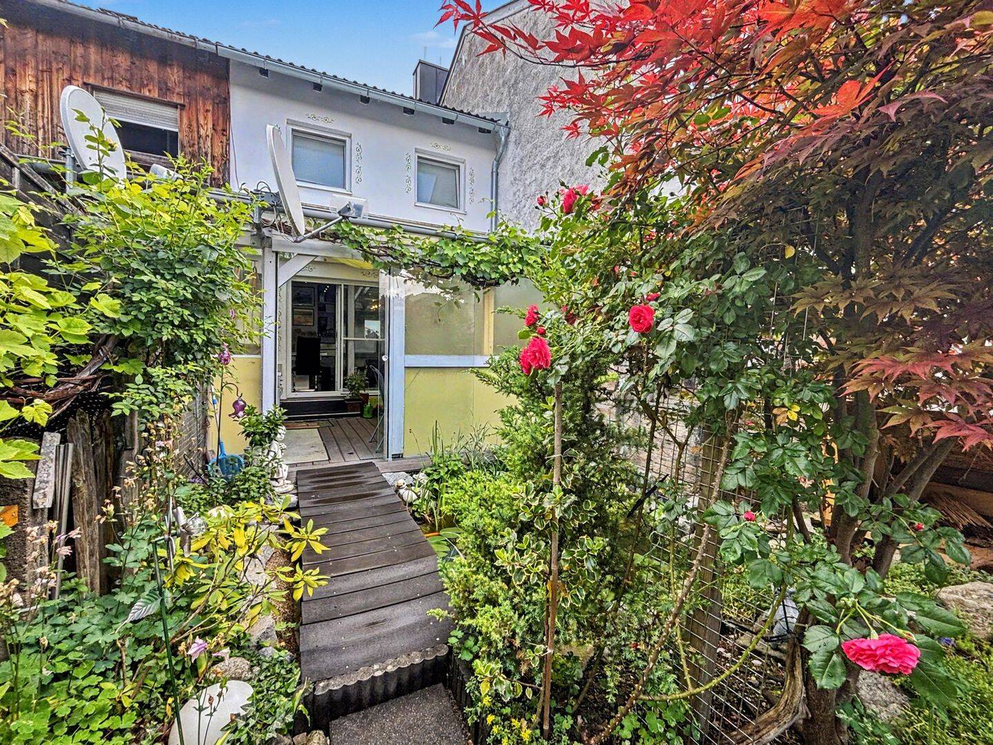 Bad Tölz: Gemütliches Reihenmittelhaus mit Garten und Garage, 83646 Bad Tölz