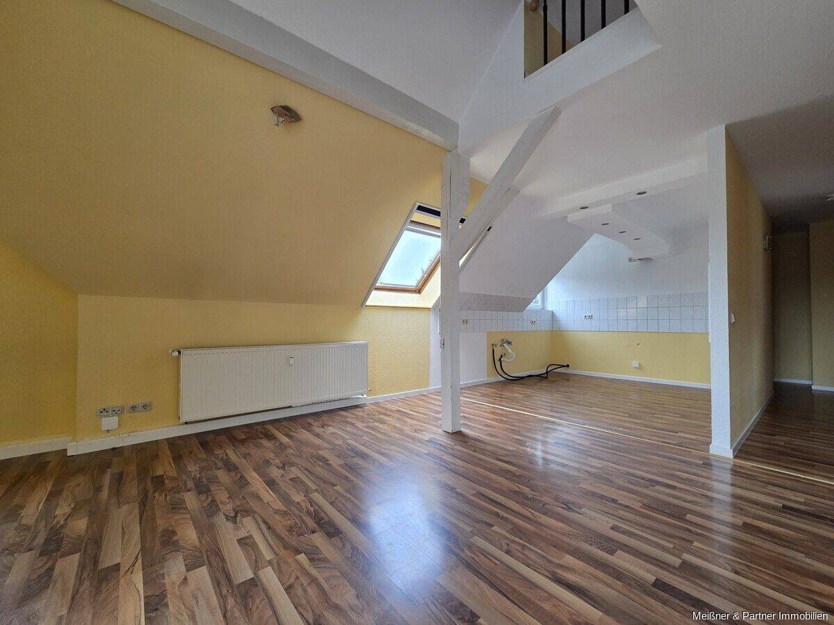 Gepflegte 3-Zimmer Wohnung in grüner und zentraler Lage mit Loggia, 2681 Schirgiswalde-Kirschau