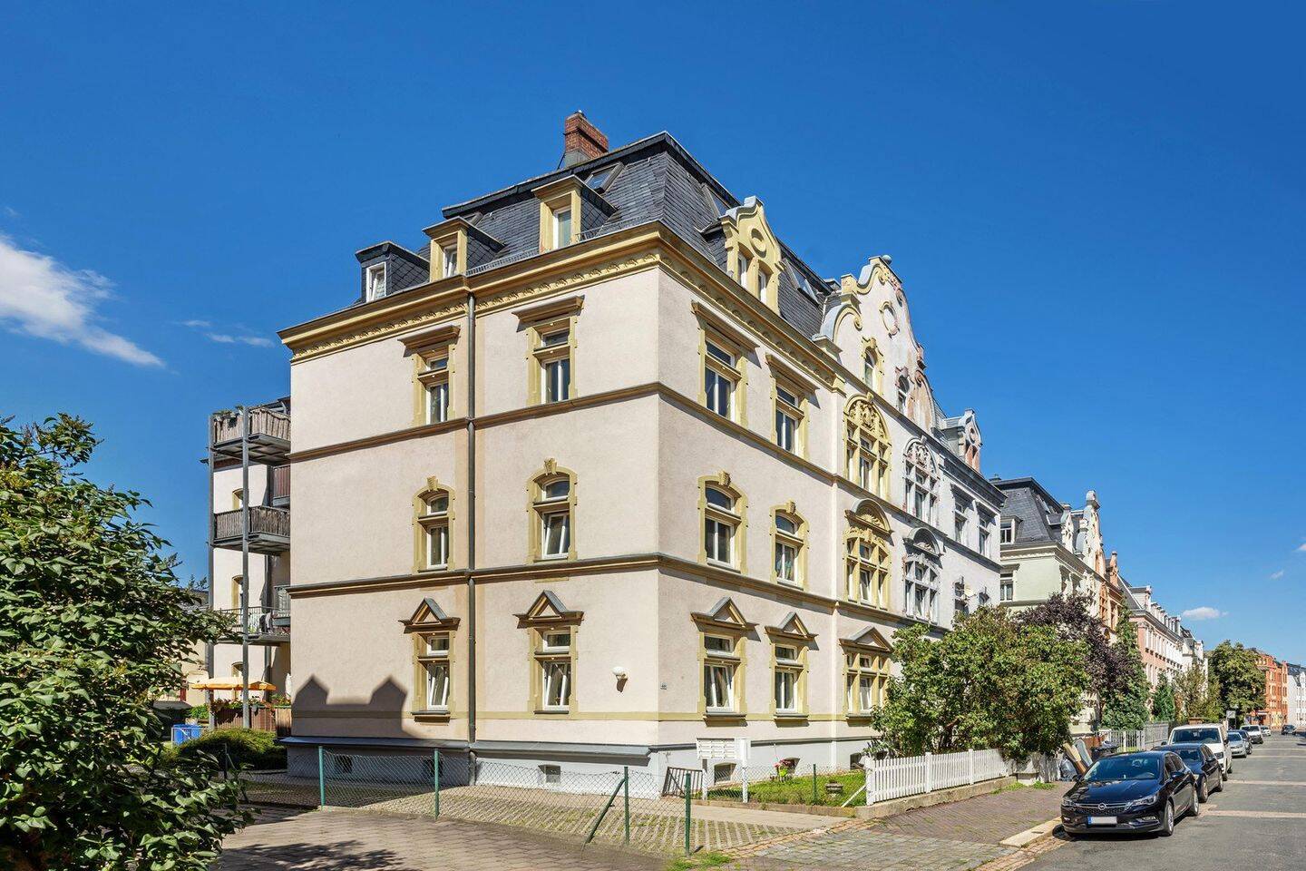 ohne Makler, perfekt für Eigennutzer: Tolle 4,5-Zimmer DG-Maisonette mit Terrasse, 8058 Zwickau