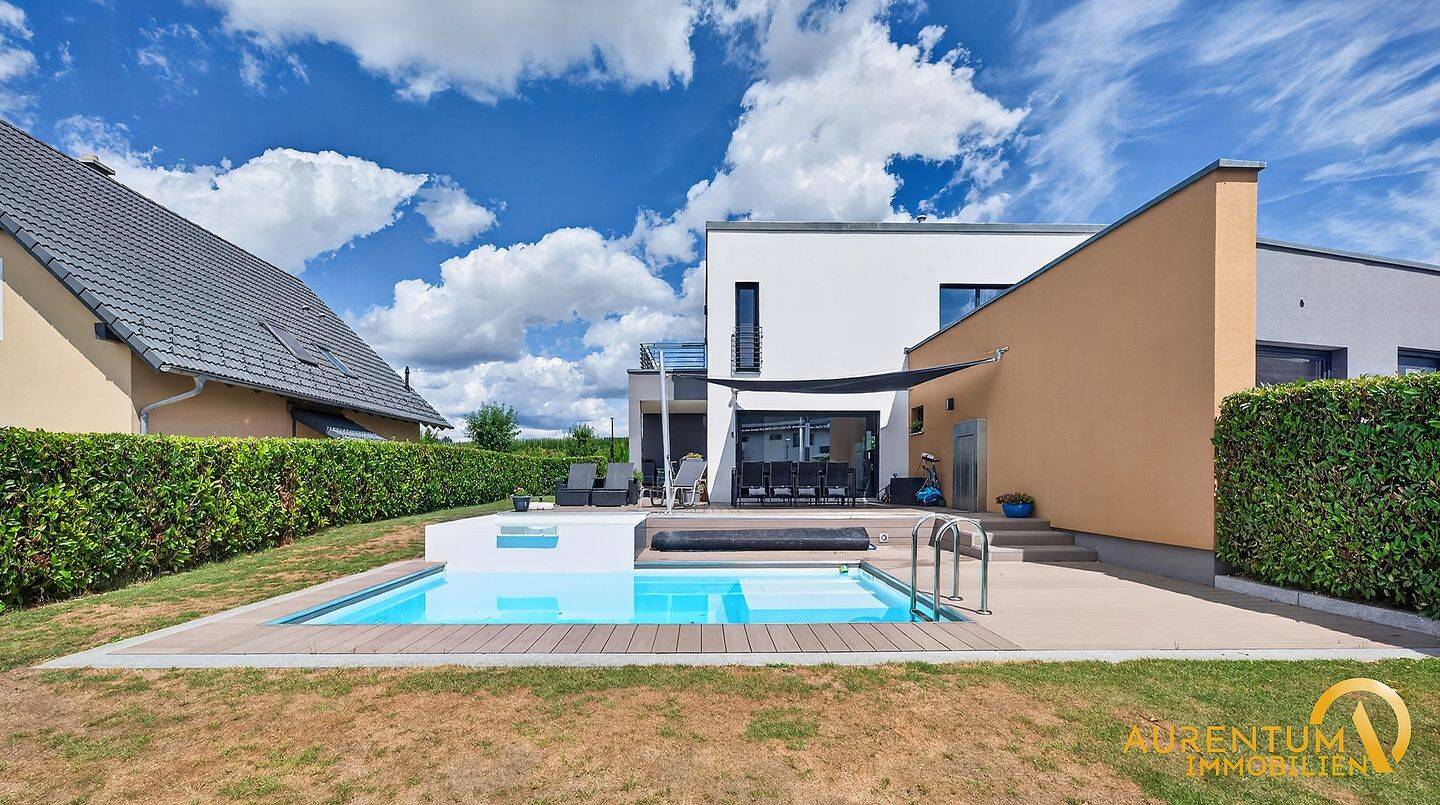 Architektenhaus mit Wellnessbad, Sauna, Pool und Einliegerwohnung – Wohnen auf höchstem Niveau, 93348 Kirchdorf