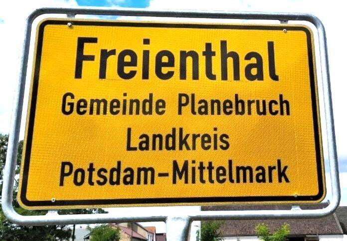 Vierseitenhof Freienthal mit großem Wohnhaus, Scheune, Stallungen. Für Menschen mit Visionen, 14822 Planebruch
