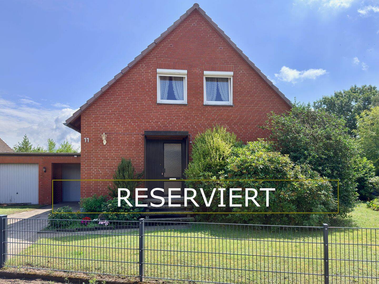 Freistehendes Einfamilienhaus mit großem Garten und Doppelgarage in Reppenstedt, 21391 Reppenstedt