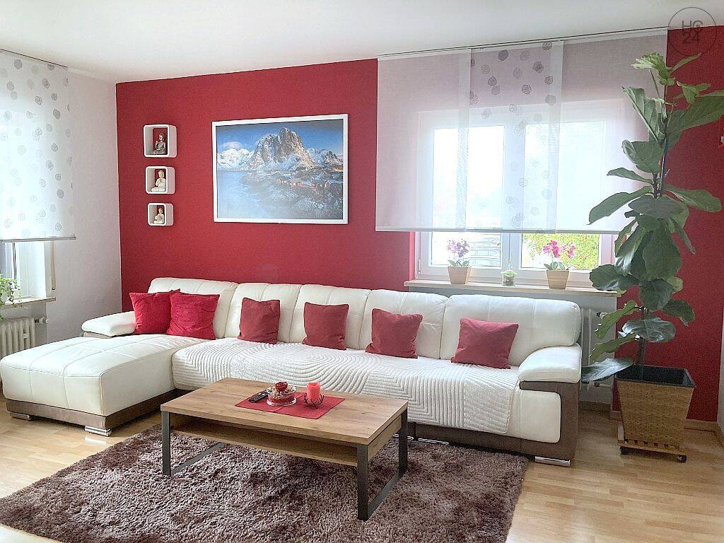 Modern möblierte Wohnung direkt in der Allersberger Innenstadt mit Wintergarten, WLAN und Stellplatz, 90584 Allersberg