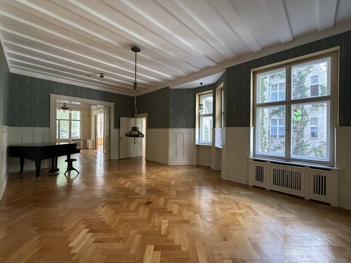 * Im Altbau mit Stil und Charme auf Zeit wohnen – 201m² Wohnfläche, 2 Balkone und in bester Lage *, 10717 Berlin (Charlottenburg-Wilmersdorf Wilmersdorf)