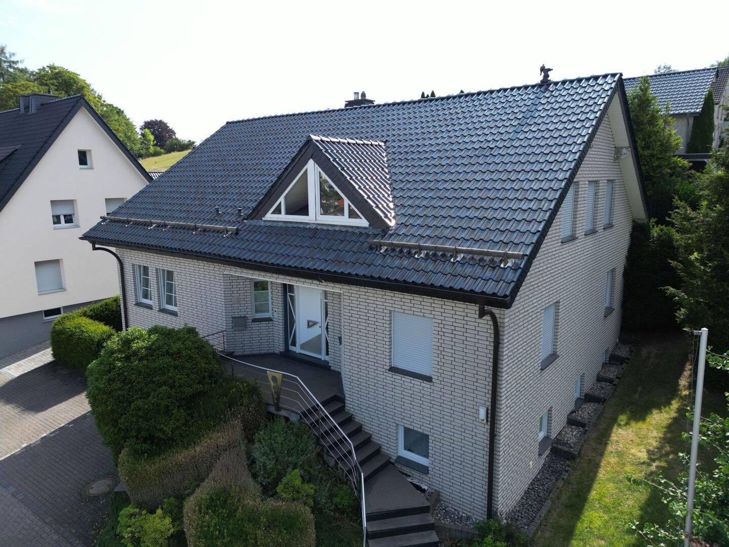 / Sehr gepflegtes Einfamilienhaus in attraktiver Lage von Warstein – Einziehen und Wohlfühlen!, 59581 Warstein