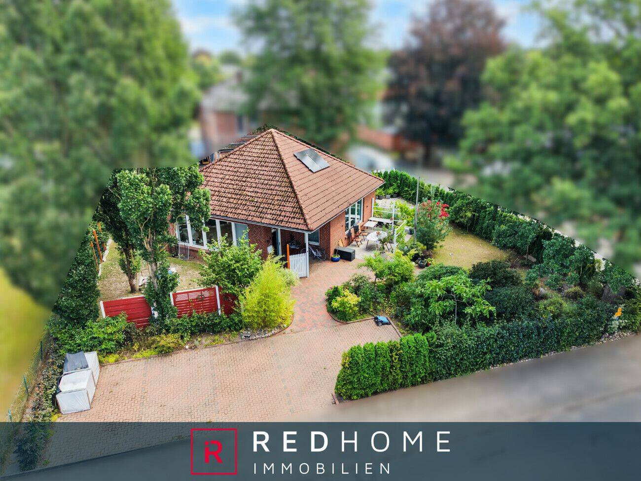 Besonderes Immobilienangebot – Ehemaliges Bankgebäude als moderner Bungalow in Reher!, 25593 Reher