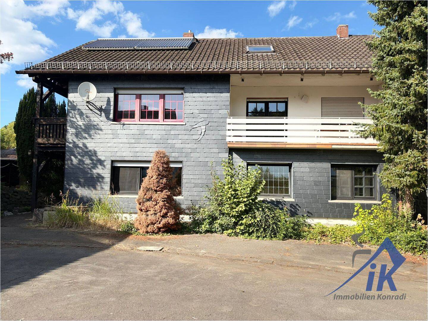 IK I Kusel: Großes Einfamilienhaus mit Wintergarten und verwunschener Gartenwelt, 66869 Kusel