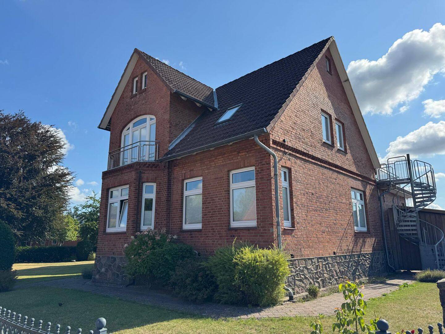 Resthof mit Potenzial: Viel Raum für Wohnen & Vermieten – ca. 2.300 € Mieteinn. bereits vorh., 22967 Tremsbüttel