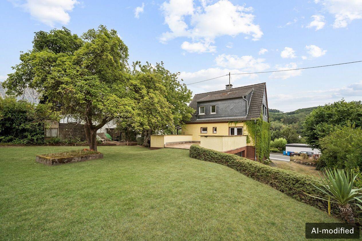 Engel & Völkers: Einfamilienhaus in bester Lage Scheuerfelds, 57584 Scheuerfeld