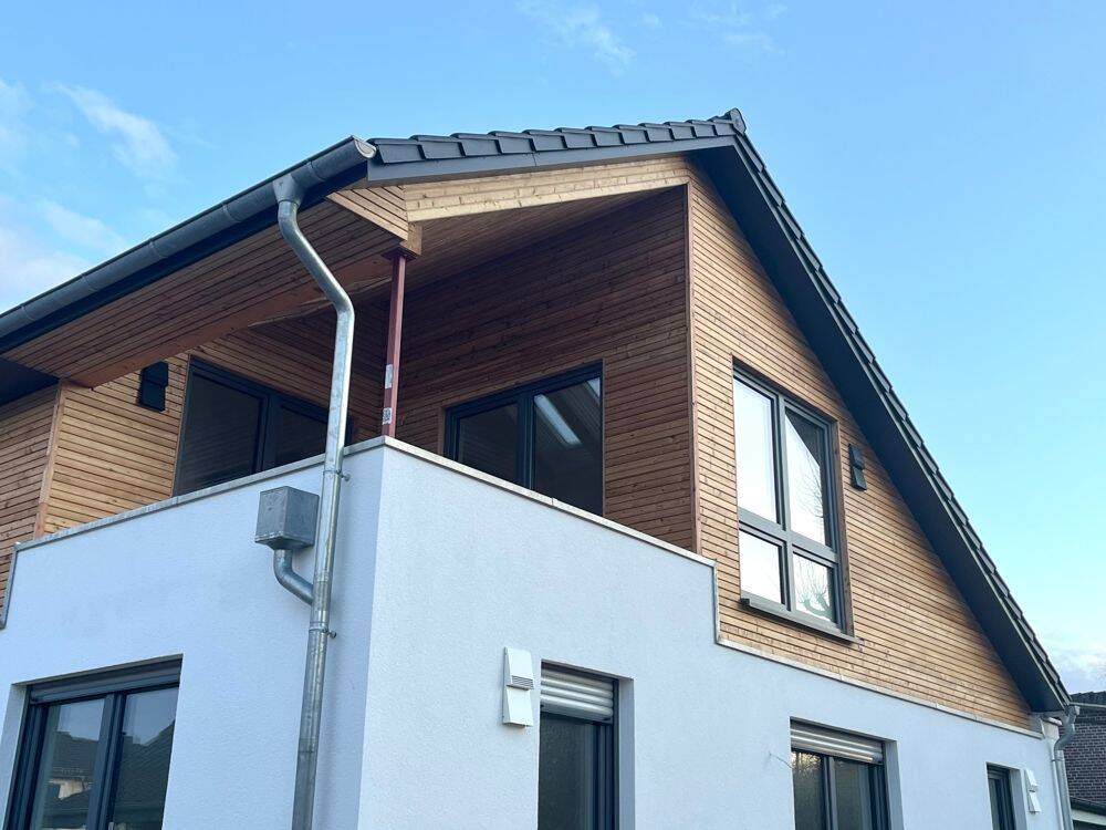 Exklusive Dachgeschosswohnung im Zweifamilienhaus *Neubau* – Sackgassenlage!, 29525 Uelzen
