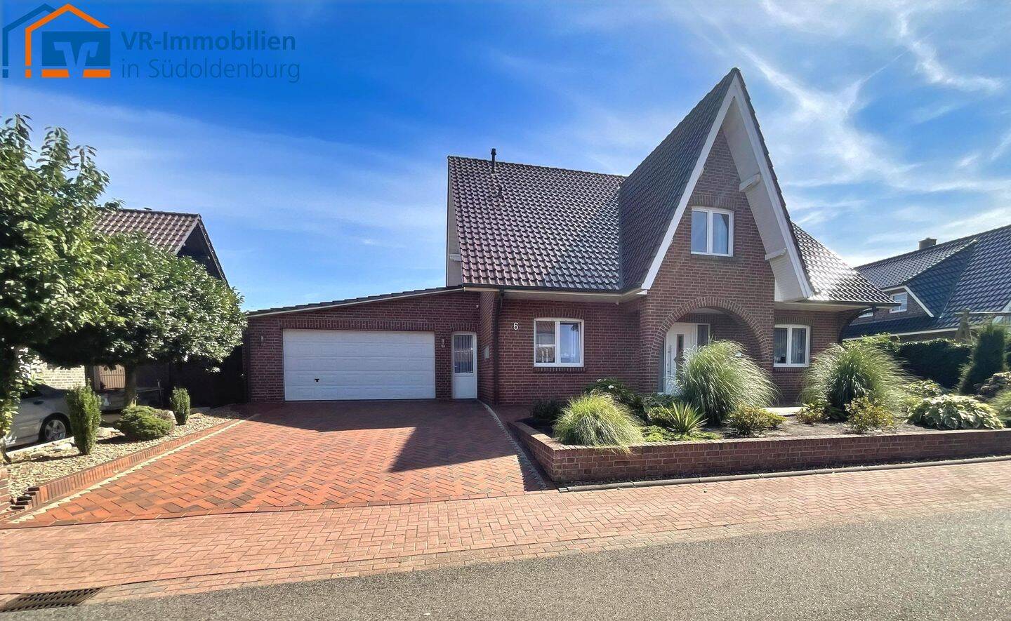 Ihr neues Zuhause in Garrel:Wohnhaus mit Doppelgarage, Sauna & großem Grundstück, 49681 Garrel