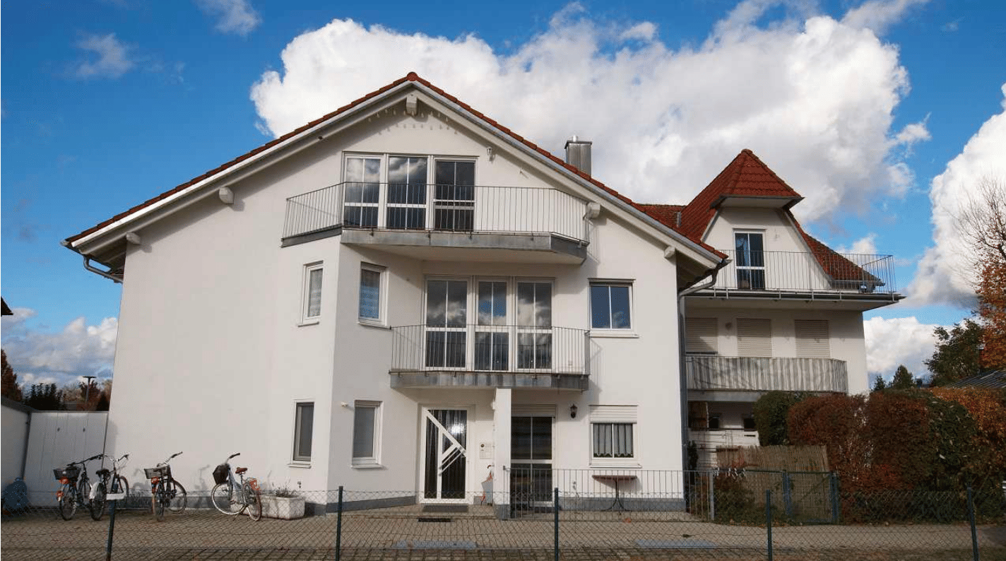 Schöne 3-Zimmer-Dachgeschosswohnung mit Balkon, 94315 Straubing