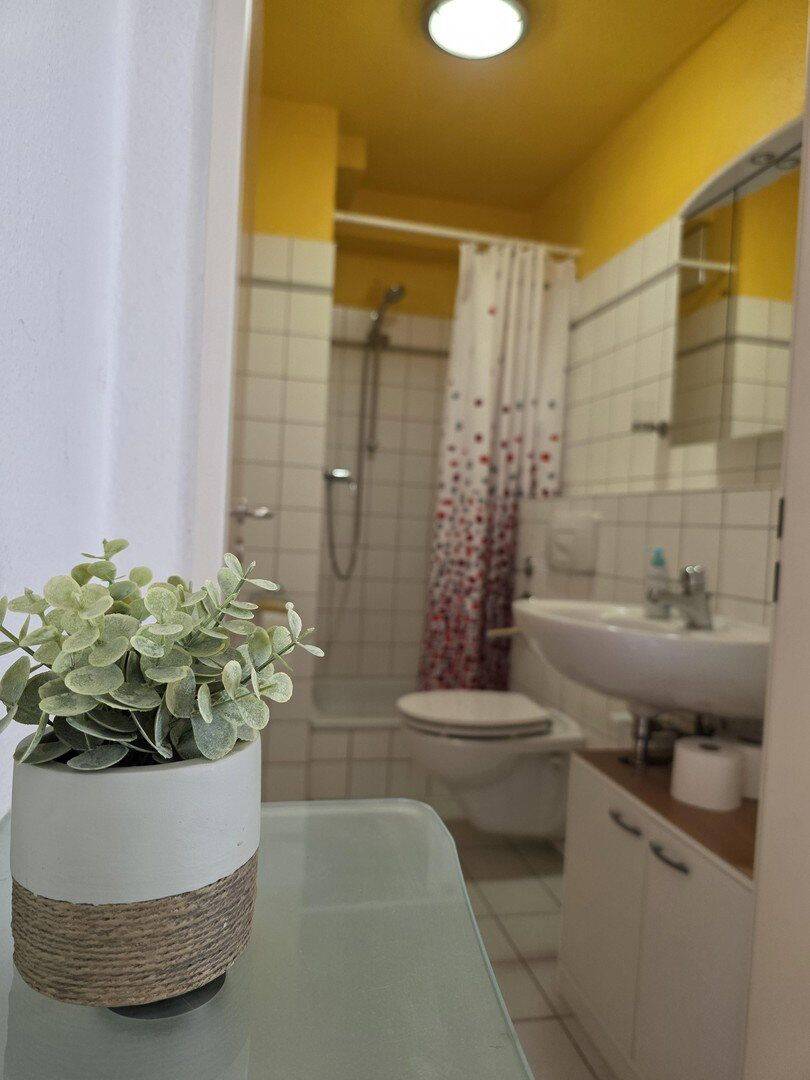 Gemütliche Pendlerwohnung voll möbliert / löffelfertig + Fußbodenheizung (TG-Wohnung), 51069 Köln (Mülheim Dellbrück Dünnwald Höhenhaus)