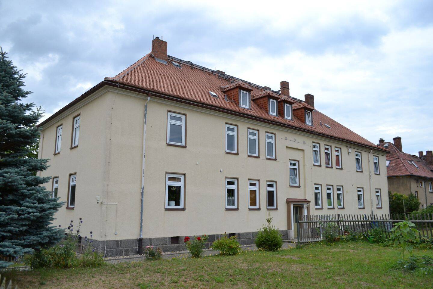 Geräumige 4-Raum-Wohnung mit Blick auf den Lärchenhübel, 2708 Löbau