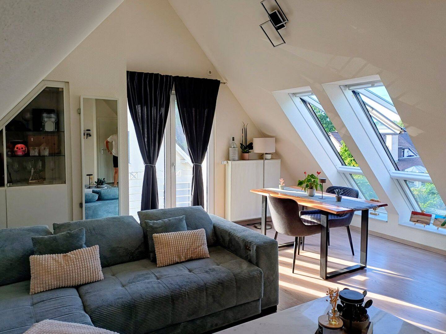 Top, moderne, helle und gemütliche Dachstudiowohnung, 46244 Bottrop