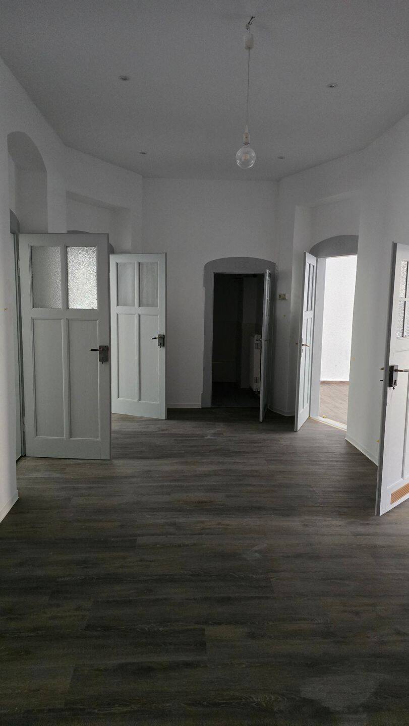 Großzügige Wohnung im Erstbezug nach Modernisierung in Strehlen, 1219 Dresden