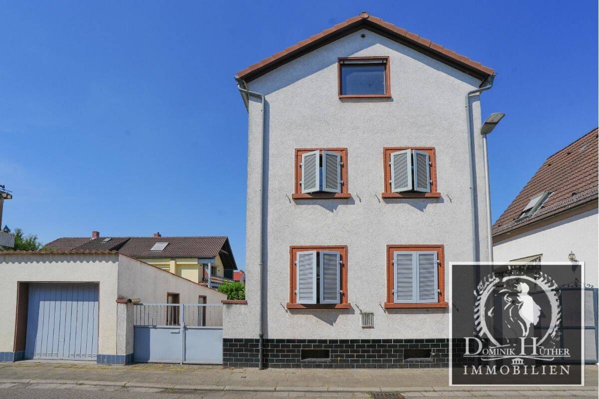 Viel Platz für die Familie! Einfamilienhaus in Mutterstadt mit ca. 190 qm Wohnfläche & Garage, 67112 Mutterstadt