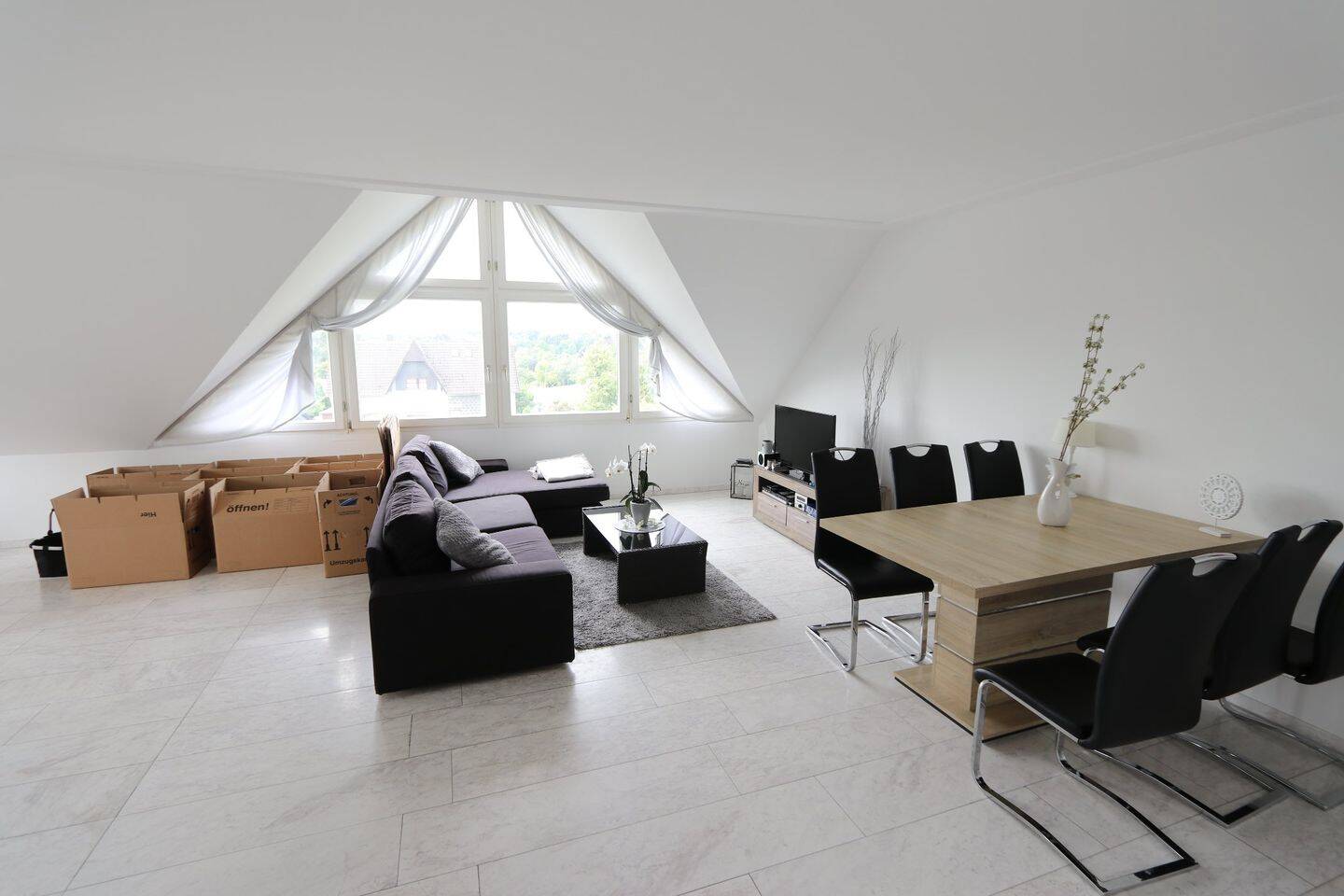 Exklusive Maisonettewohnung mit schöner Fernsicht über Dortmund, 44269 Dortmund (Benninghofen Berghofen Schüren)
