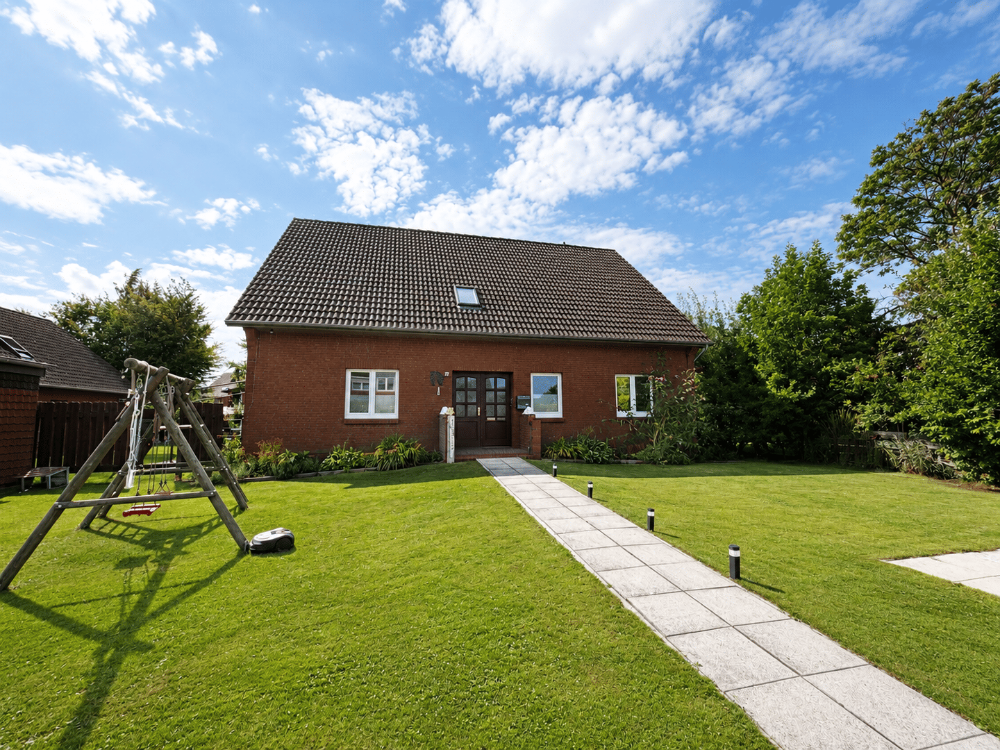 Gepflegte 4-ZKB Wohnung mit Terrasse, Einbauküche und Gartenmitbenutzung, 26969 Butjadingen