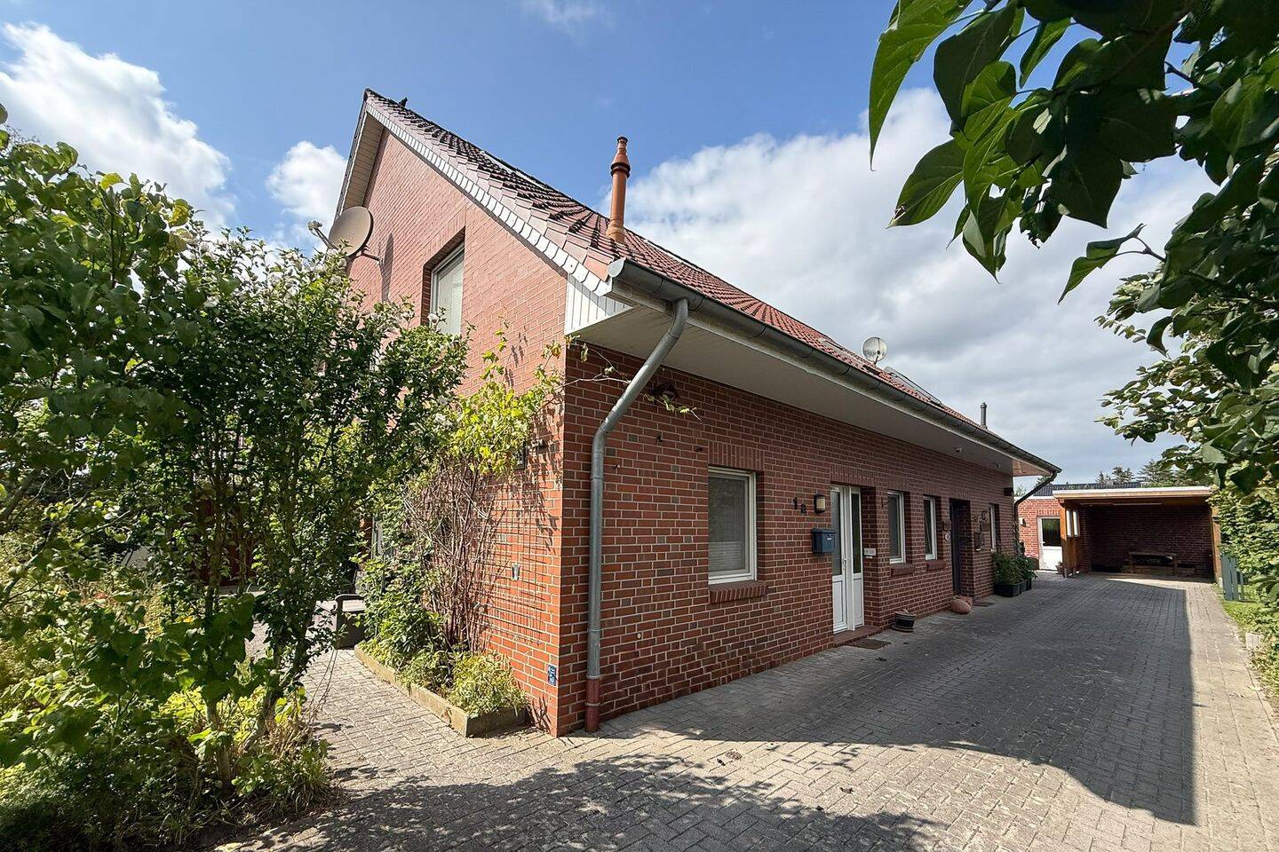 Doppelhaushälfte mit Potenzial und Ausbaureserve in ruhiger Sackgassenlage von Westrhauderfehn, 26817 Rhauderfehn