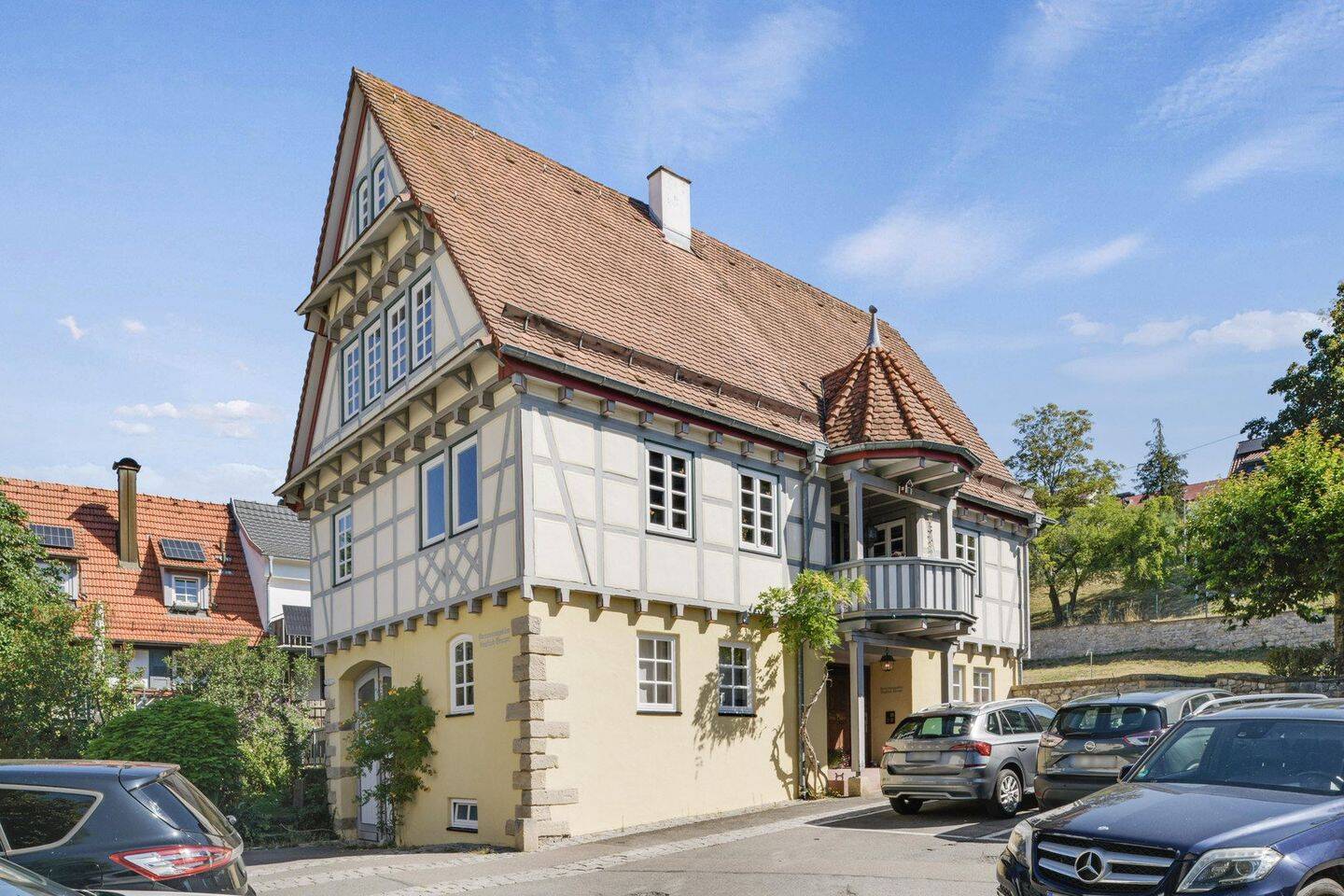 Vielseitiges Einfamilienhaus mit Galerie, Sauna und separatem Appartement, 71134 Aidlingen