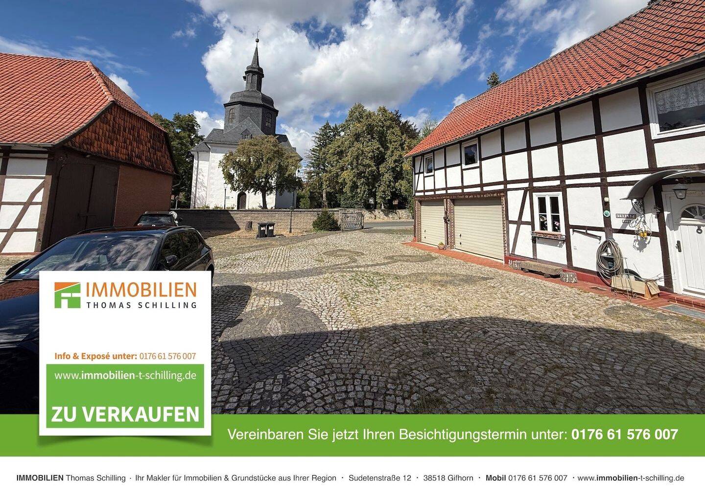 Historischer Fachwerkhof an der Schlosskirche von Salder