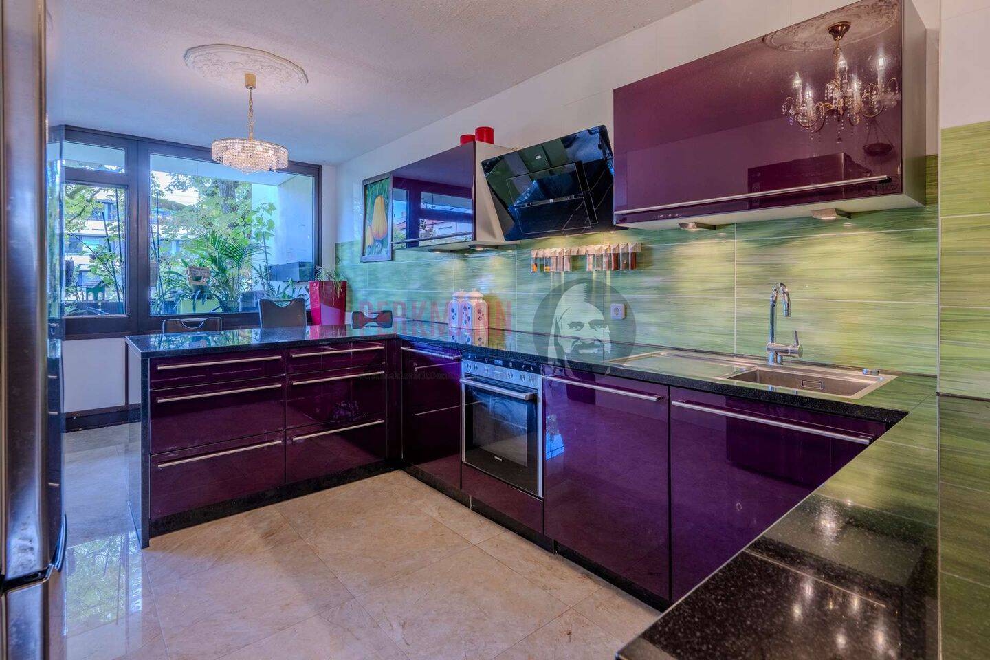 3 Zimmer Wohnung mit Küchentraum und hochwertiger Ausstattung / Bezugsfrei, 81476 München (Thalk. Obersendl.-Forsten-Fürstenr.-Solln)