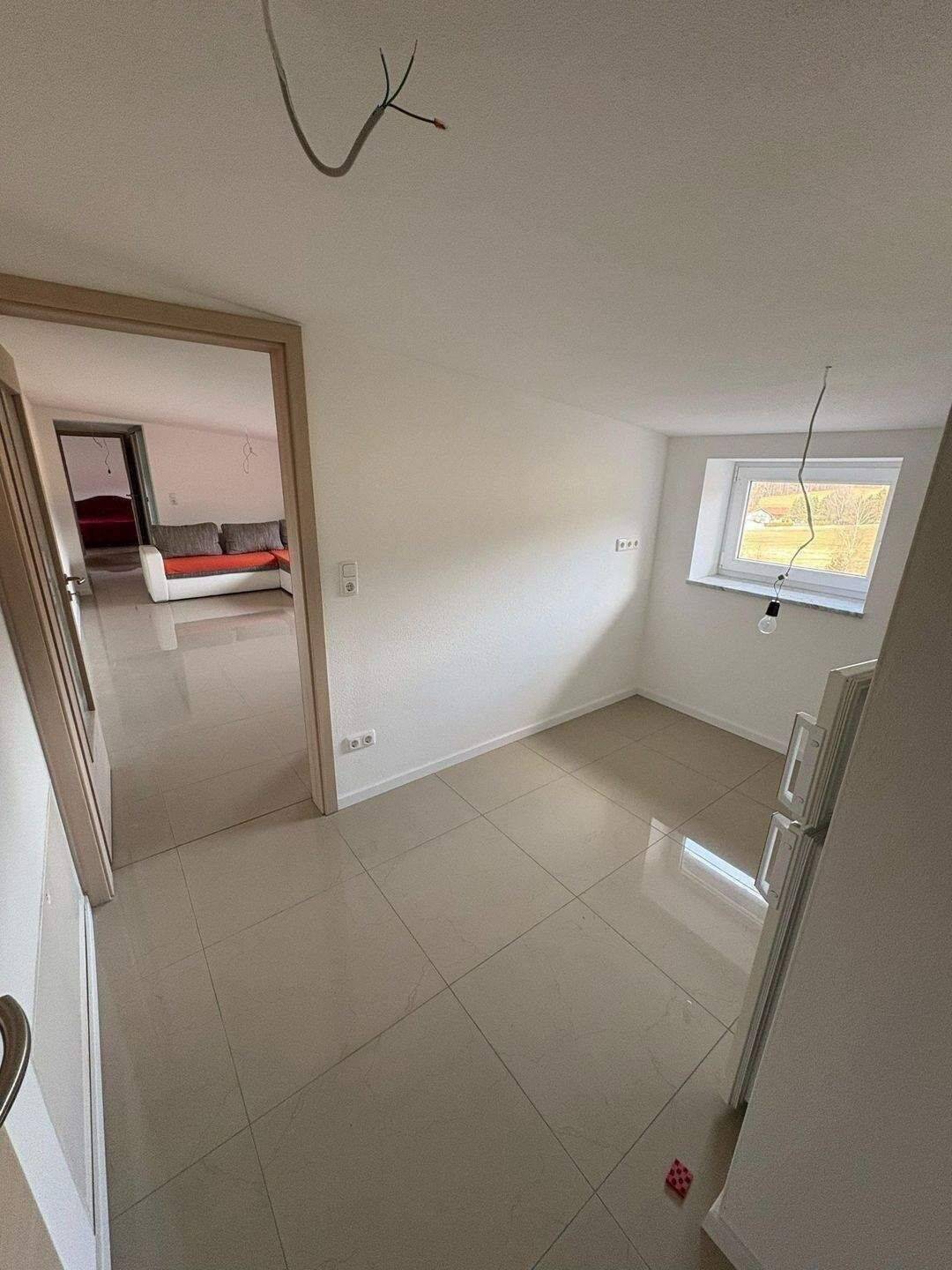2-Zimmerwohnung im DG – mit 1 Pkw-Stellplatz, 93479 Grafenwiesen