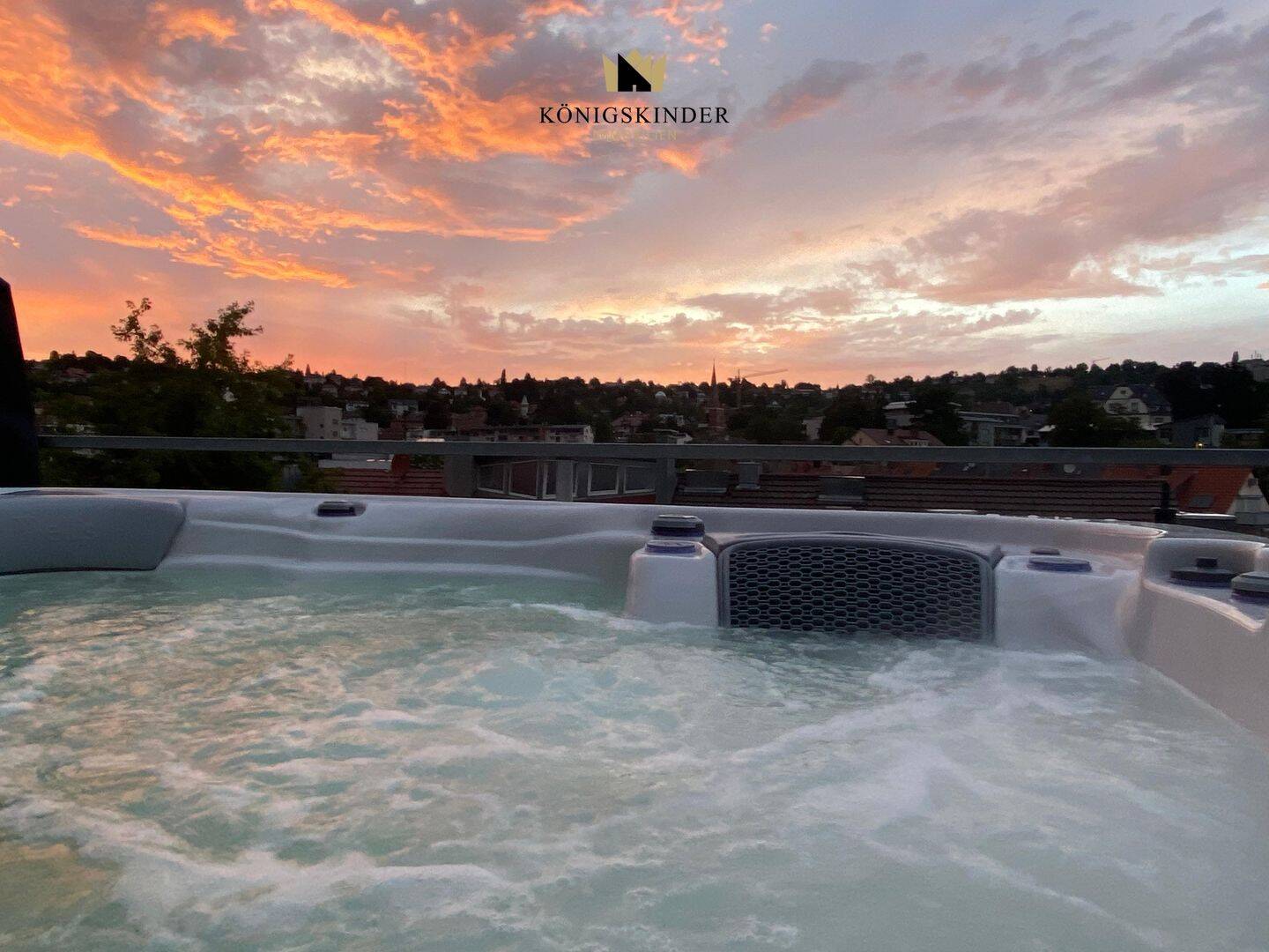 Exklusive Dachterrassenwohnung in Stuttgart-Mitte: „Haus im Haus“-Penthouse mit Loft-Charakter, 70174 Stuttgart (Mitte Nord West)