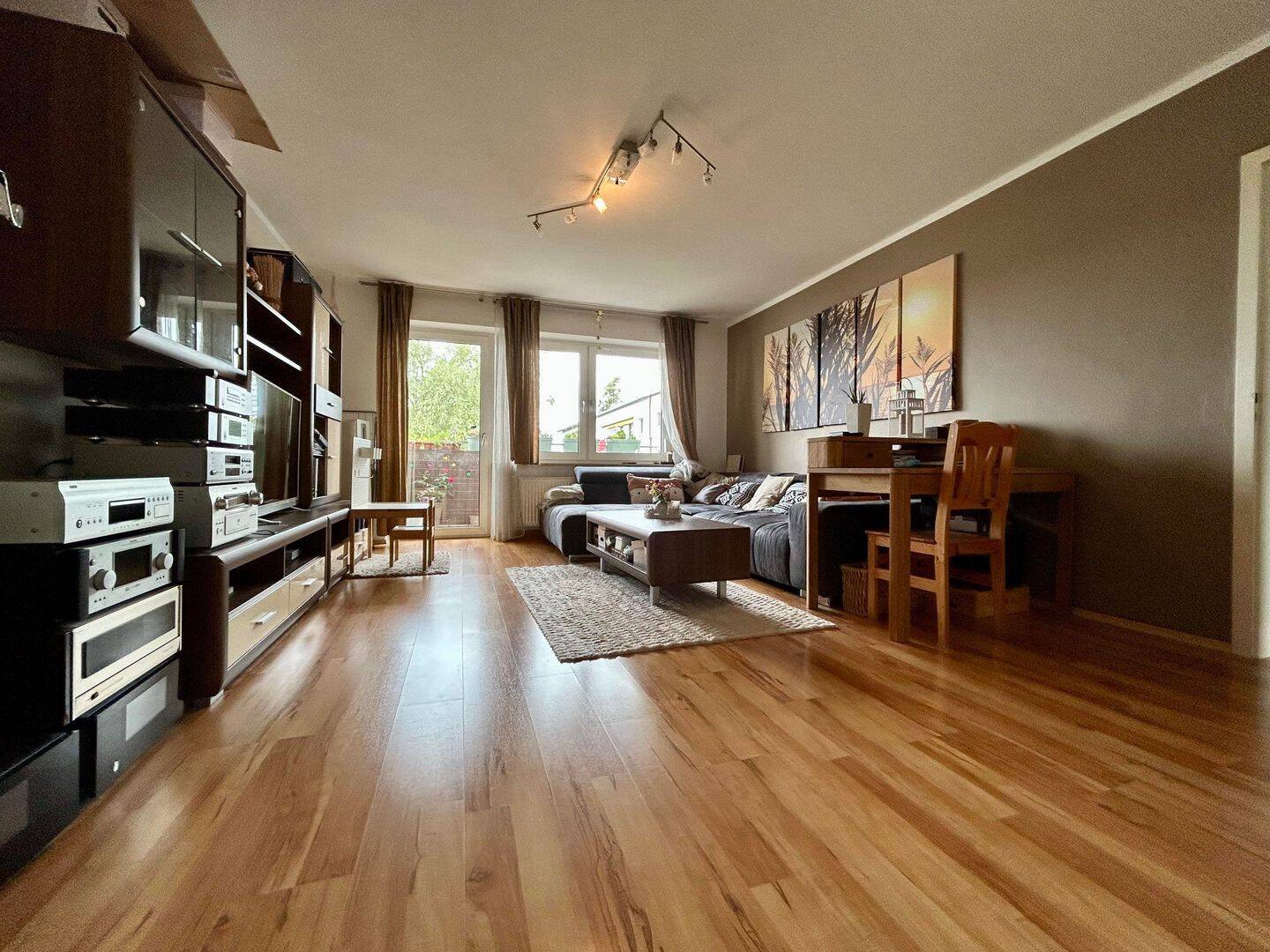 Großzügige 3-Zimmer-Wohnung mit Westbalkon im Herzen von Grafing, 85567 Grafing b. München