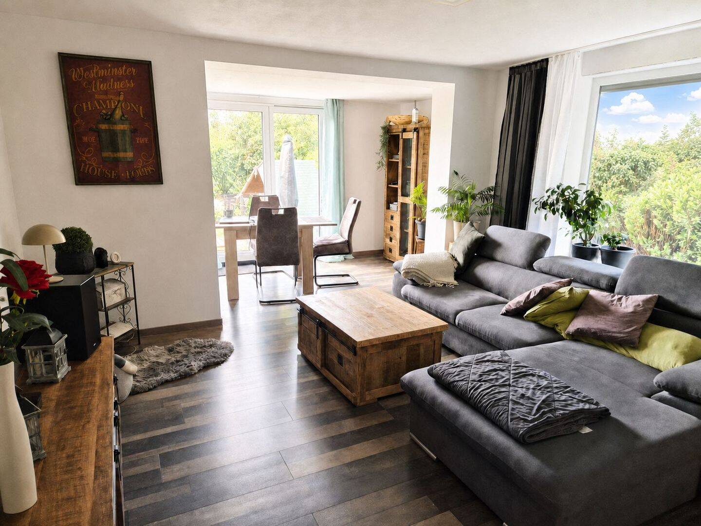 Charmante 3-Zimmer-Wohnung mit Terrasse, Garten, Garage und großzügigem Wohnbereich, 47574 Goch