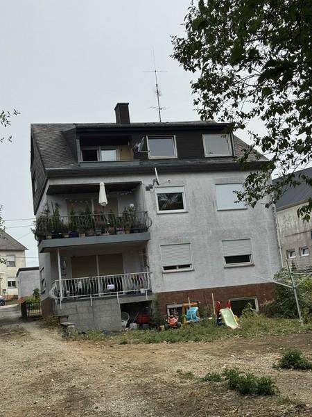 Wohnen über den Dächern von Trier – 4 Zimmer, Süd-Balkon, Garage & großer Dachraum, 54294 Trier