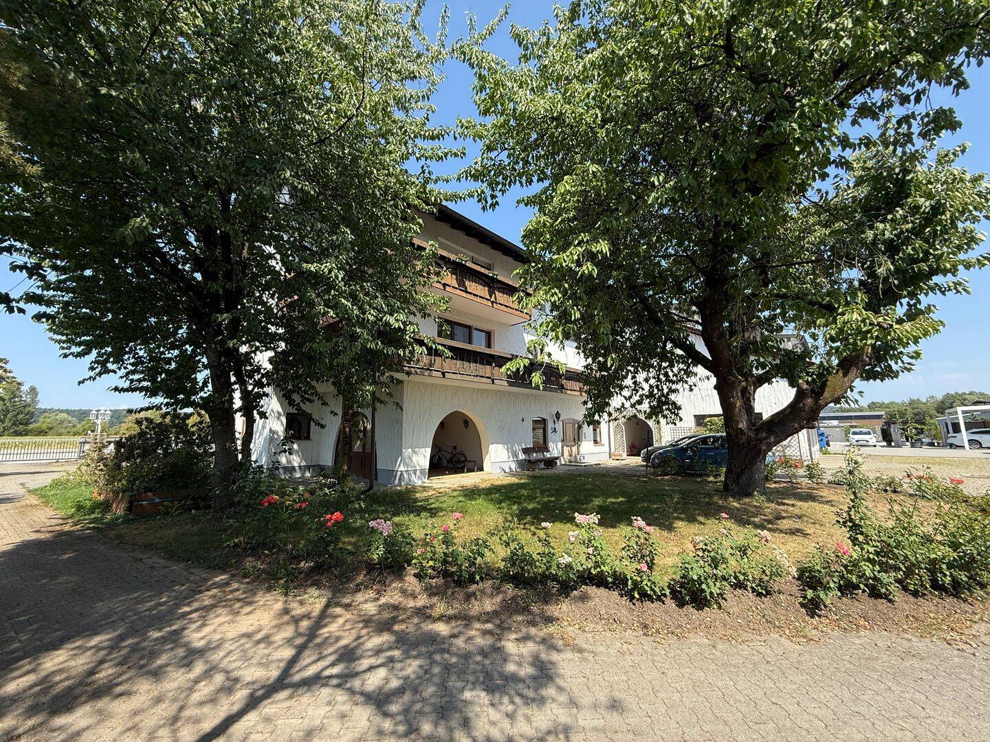 Großzügige 5-Zimmer-Whg. mit Wintergarten in Deggendorf-OT!, 94469 Deggendorf