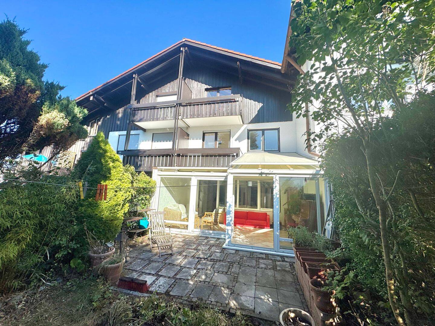 Mehr Raum für das Familienleben – lichtdurchflutetes Split-Level-Zuhause mit Seeblick, 85560 Ebersberg