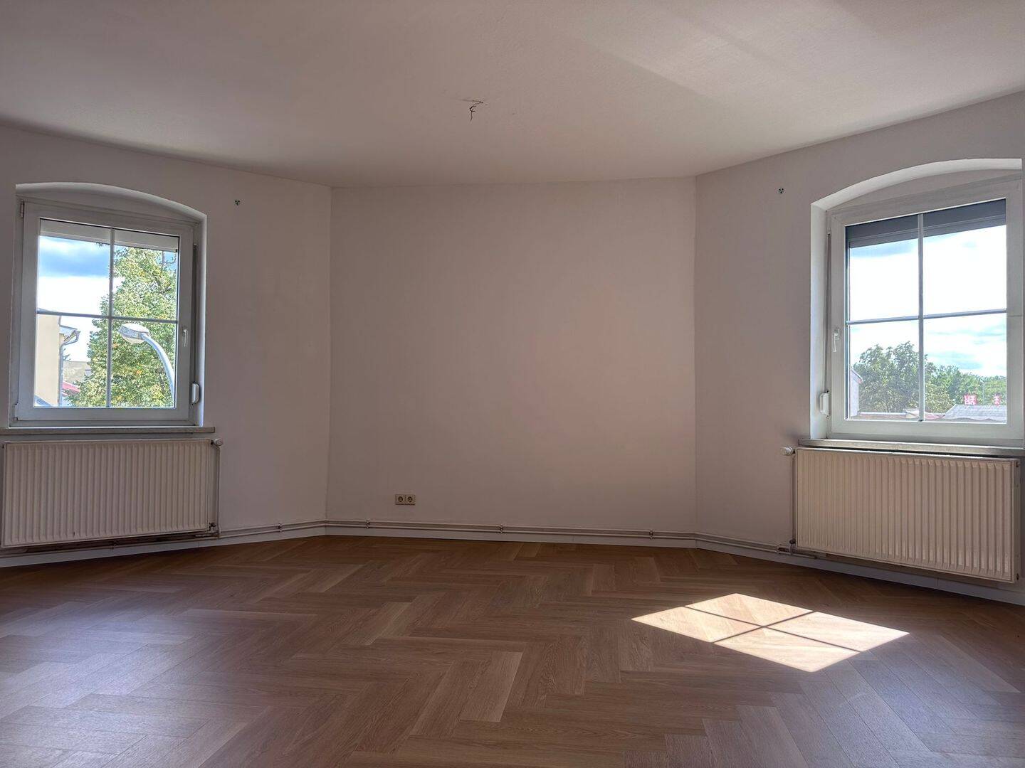 Frisch renovierte 93 m² /2,5 Zimmer/Einbauküche/Oranienbaum, 16515 Oranienburg