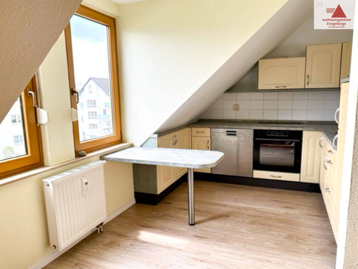 4-Raum-Wohnung mit besonderem Wohncharakter, Einbauküche und zusätzlichem Dachgeschossraum!, 9456 Annaberg-Buchholz
