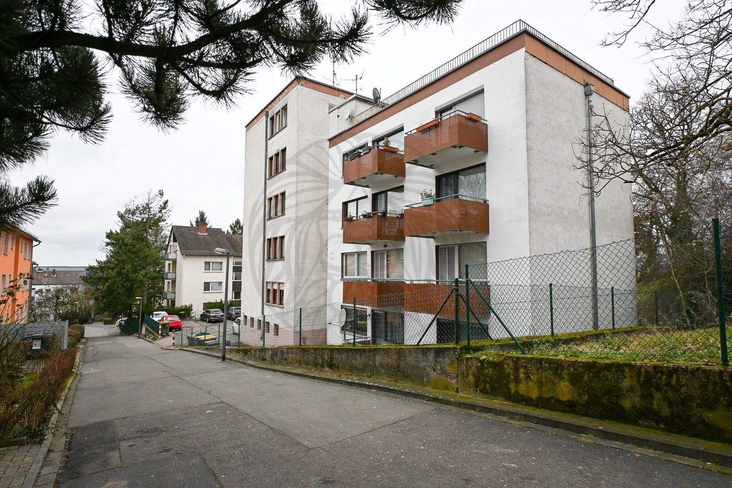 Wiesbaden: Vermietete 3-Zimmerwohnung in zentraler Lage!, 65189 Wiesbaden (Biebrich Wiesbaden)