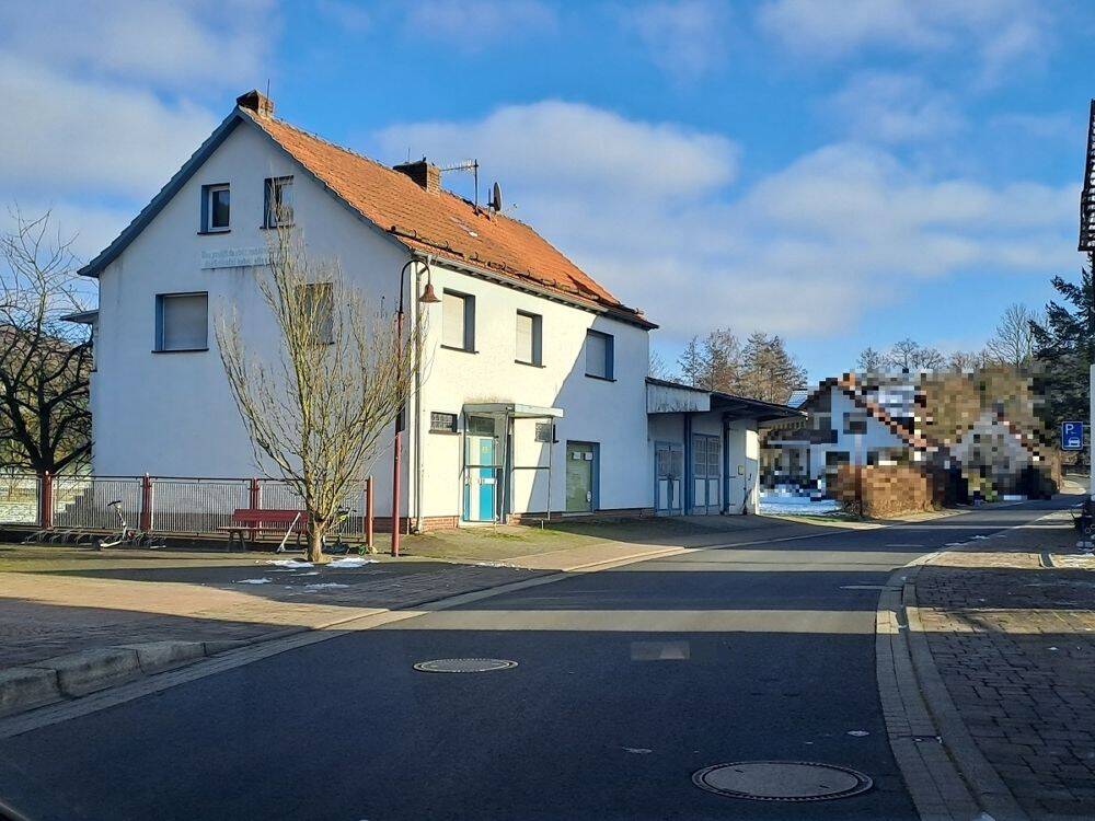 Entwicklungspotenzial: Instandhaltungsbedürftiges Wohn-/ Geschäftshaus in Spangenberg *PROVISIONSFREI*, 34286 Spangenberg