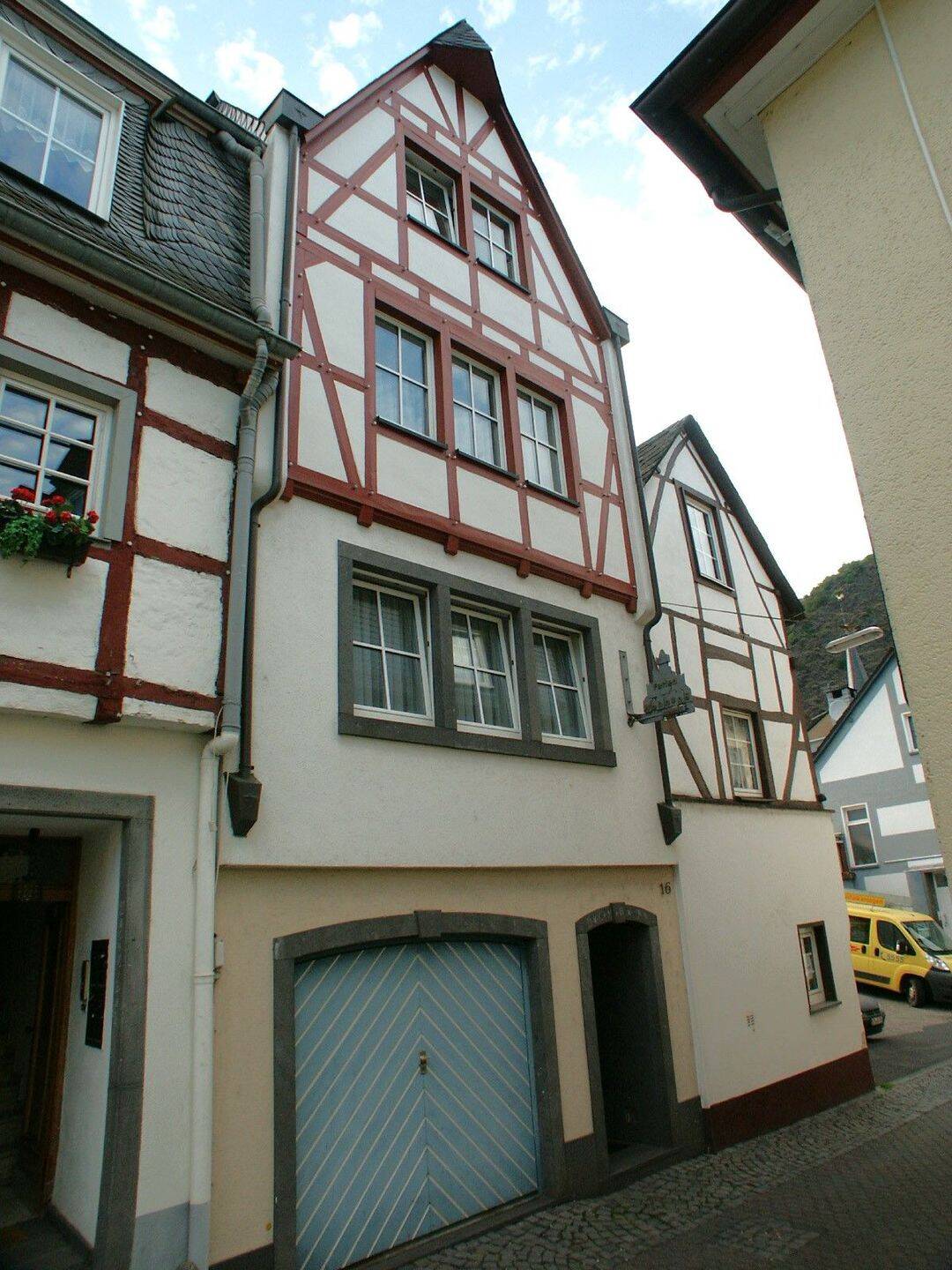 Achtung Singles: Hübsch möblierte Wohnung in Cochem-Sehl, 56812 Cochem
