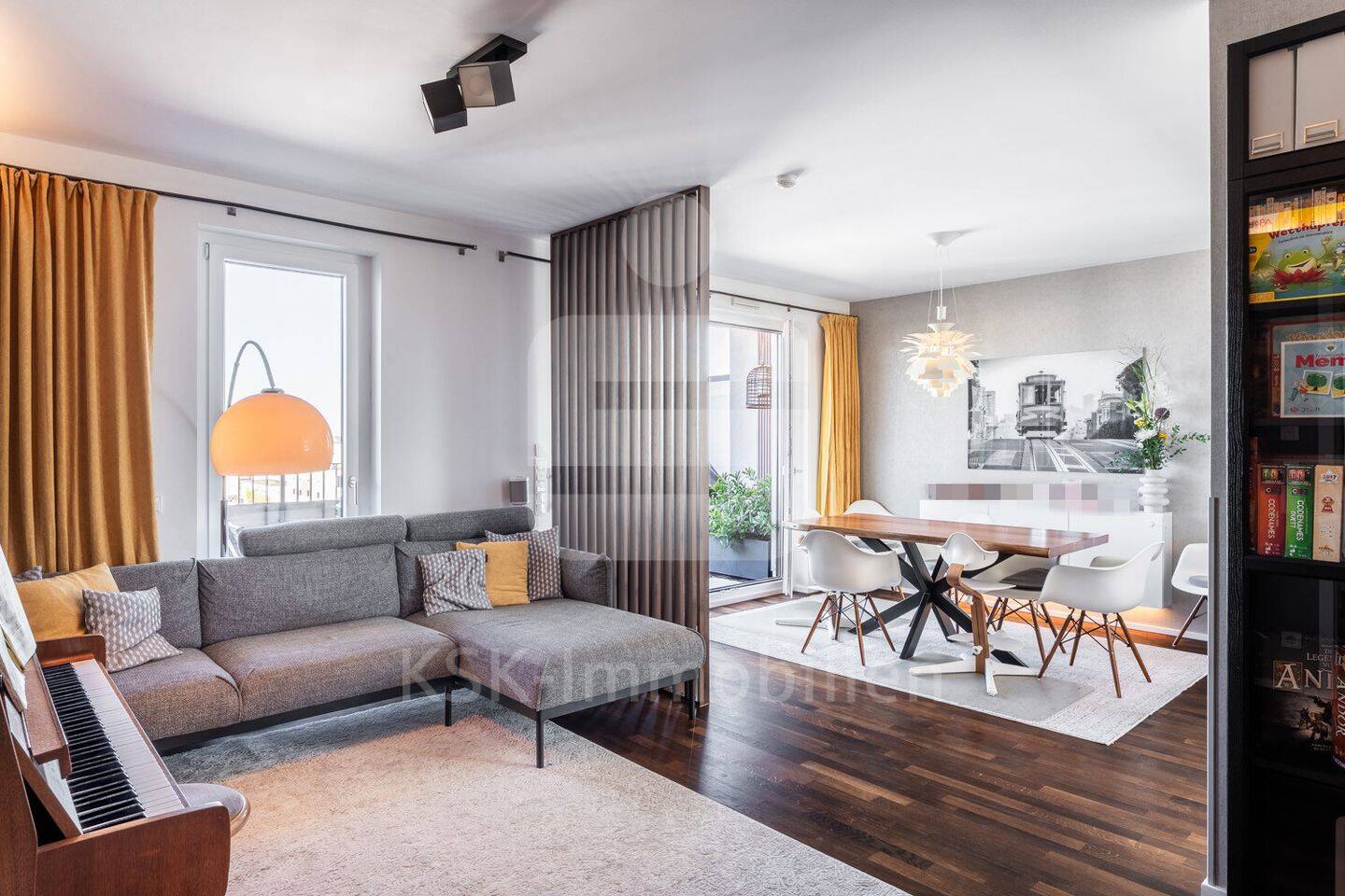 Über den Dächern von Köln: Exklusives 4-Zimmer-Penthouse mit Sonnenterrasse!