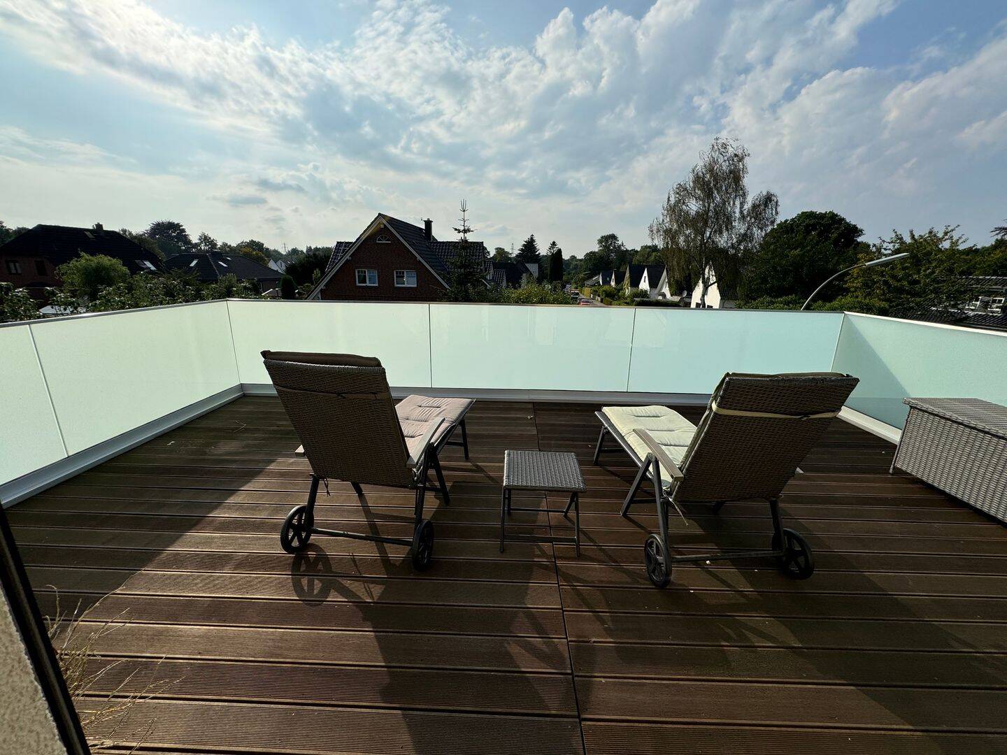 Ihr neues Familienglück: Viel Platz im großen Garten, mit traumhafter Dachterrasse in ruhiger Wohnlage, 22147 Hamburg (Wandsbek Rahlstedt)