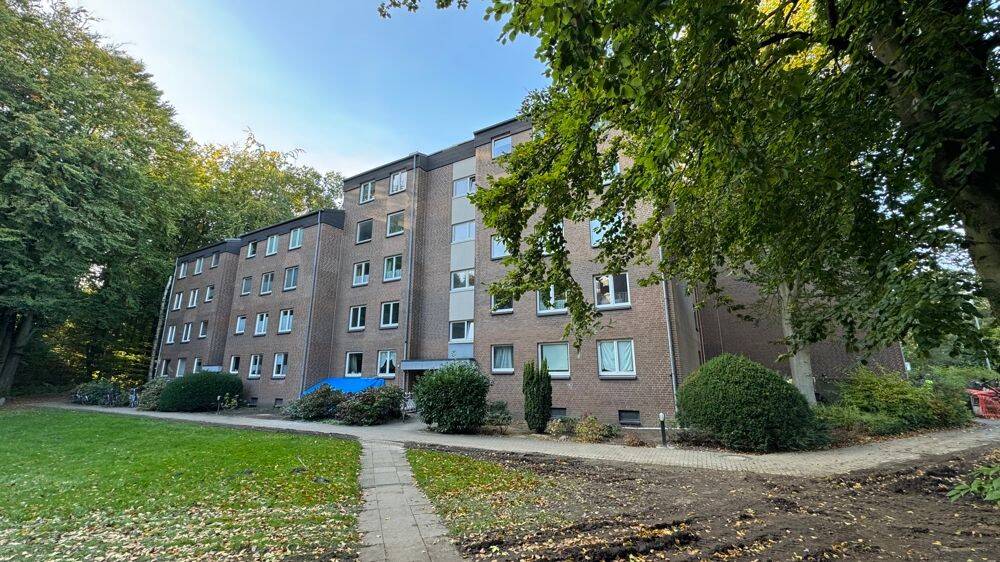 Modernes Single-Apartement mit TG- Stellplatz und Blick ins Grüne!, 22926 Ahrensburg