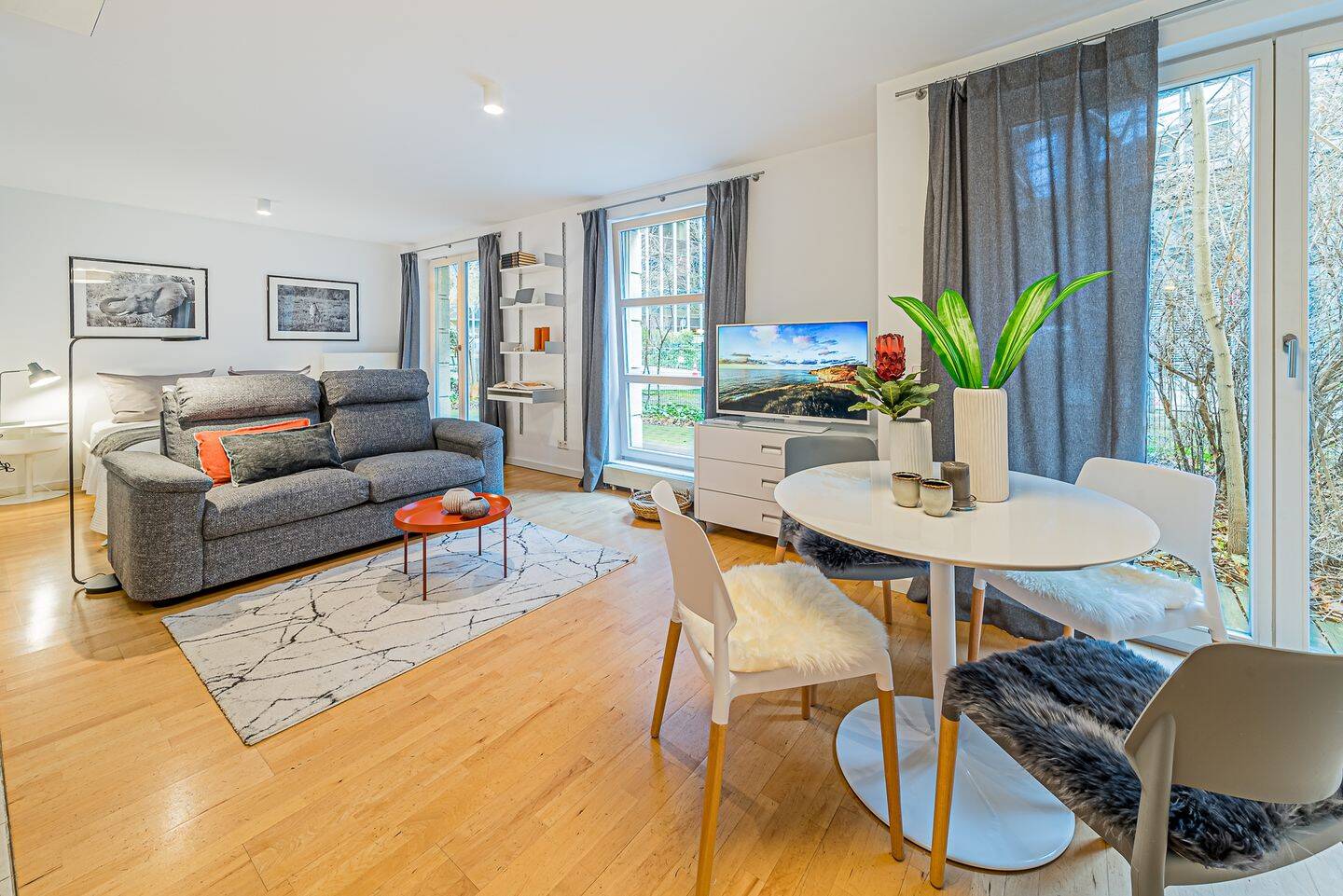 Westend-Süd: Großzügige 1-Zimmer-Wohnung mit Terrasse und TG-Stellplatz, 60325 Frankfurt am Main (Bockenheim Gallus Westend-Süd)
