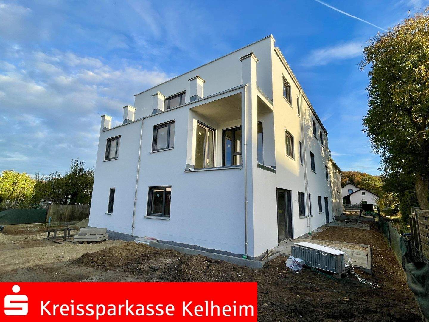 Neubau – bezugsfertig – nur 3 Wohnungen – in Saal/Donau, 93342 Saal a.d. Donau (Saal)